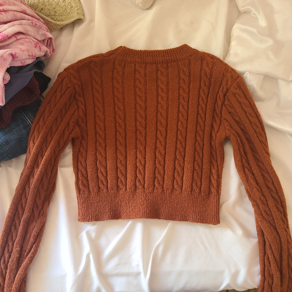 Knitt cropped sweater